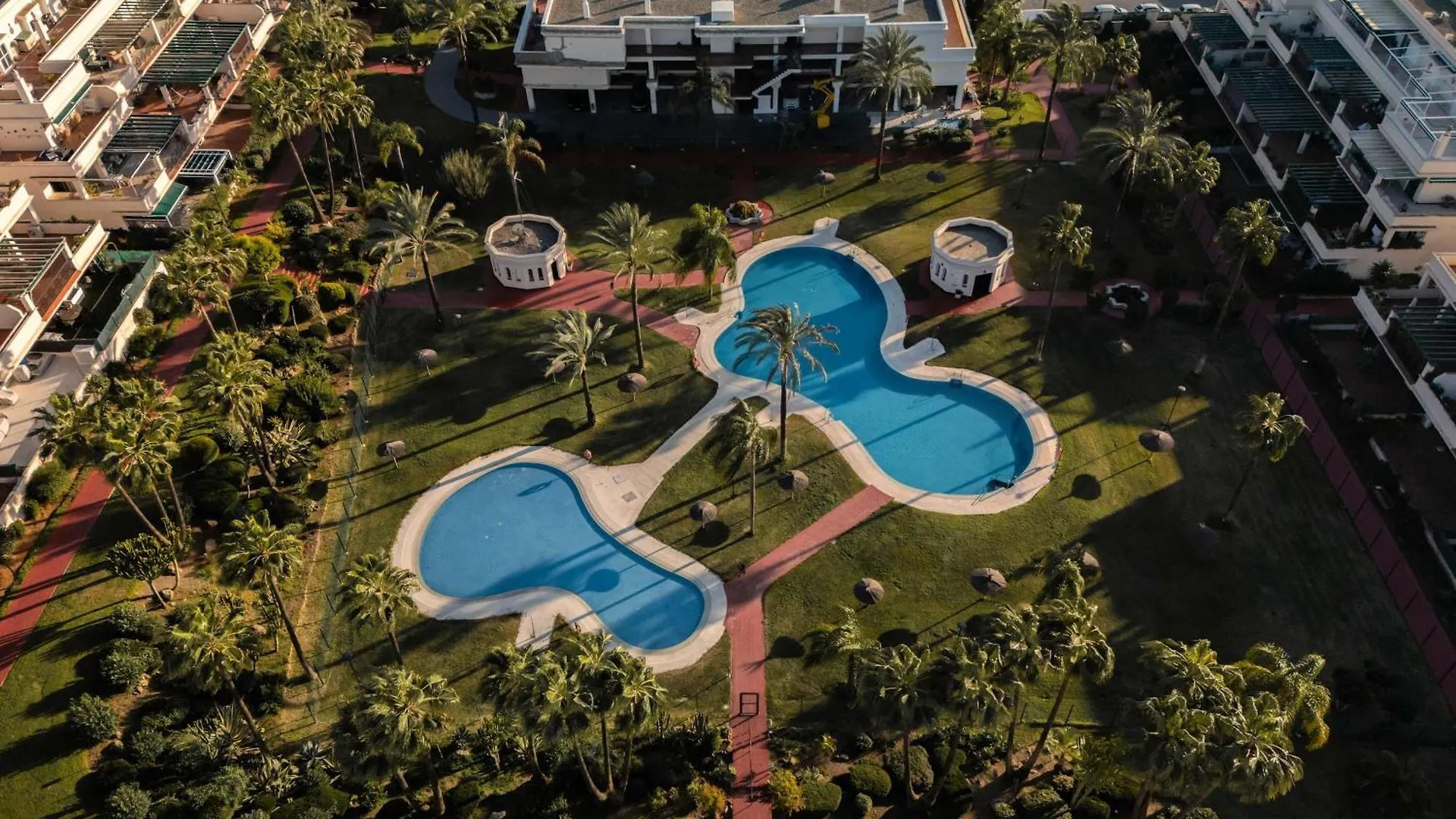 Locrimar Pool Real Padel Proximity Apartment Marbella Spain